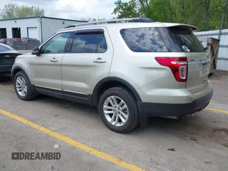 2011 Ford Explorer XLT z VIN 1FMHK8D88BGA81069, wystawiony jako IAAI lot #42276921 z przebiegiem 211 646 mil mil oraz . Historia ofert i sprzedaży dostępna na DreamBid. Obrazek 3.