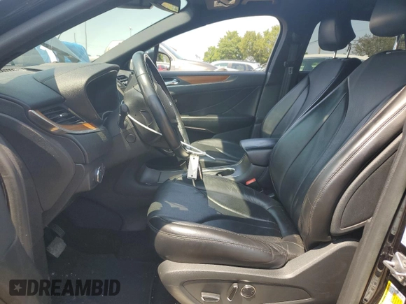 2019 Lincoln MKC Reserve with VIN 5LMCJ3C97KUL21835, listed as a Copart auction lot 60448605 with 46,193 mi miles and Salvage title. Bid and sale history available at DreamBid. Image 7.