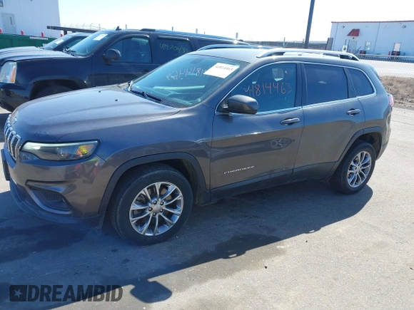 2019 Jeep Cherokee Latitude Plus with VIN 1C4PJLLB1KD201847, listed as a IAAI auction lot 41814463 with 115,927 mi miles. Bid and sale history available at carsss.com. Image 17.