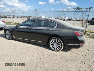 2022 BMW 7 Series 740i xDrive with VIN WBA7T4C07NCH70453, listed as a Copart auction lot 71671304 with 44,673 mi miles and Clean title. Bid and sale history available at DreamBid. Image 2.