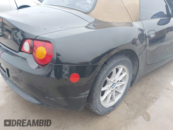 2004 BMW Z4 2.5i with VIN 4USBT33524LR67023, listed as a IAAI auction lot 41610200 with 100,307 mi miles and . Bid and sale history available at DreamBid. Image 6.