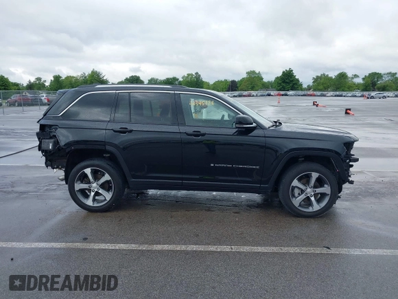 2023 Jeep Grand Cherokee Limited with VIN 1C4RJHBG8PC534059, listed as a IAAI auction lot 42531333 with 27,527 mi miles and . Bid and sale history available at DreamBid. Image 14.