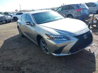 2019 Lexus ES with VIN 58ABZ1B17KU030705, listed as a IAAI auction lot 41754152 with 41,069 mi miles. Bid and sale history available at carsss.com. Image 1.