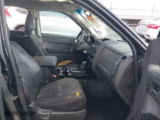 2008 Mazda Tribute Sport with VIN 4F2CZ02Z48KM26059, listed as a IAAI auction lot 41469146 with 1 mi miles. Bid and sale history available at carsss.com. Image 5.