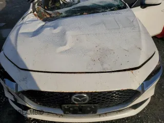 2019 Mazda 3 Preferred with VIN 3MZBPADL4KM105684, listed as a Copart auction lot 82710164 with Not Provided miles and Salvage Title. Bid and sale history available at DreamBid. Image 11.
