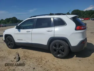 2018 Jeep Cherokee Latitude with VIN 1C4PJLCBXJD595248, listed as a Copart auction lot 54153555 with 152,258 mi miles and Salvage title. Bid and sale history available at DreamBid. Image 2.