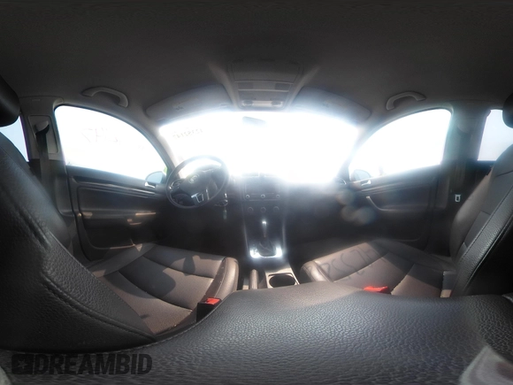 2014 Volkswagen Jetta TDI w/Sunroof & Nav z VIN 3VWPL7AJ3EM618503, wystawiony jako IAAI lot #42352147 z przebiegiem 94 341 mil mil oraz . Historia ofert i sprzedaży dostępna na DreamBid. Obrazek 18.