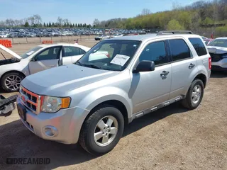 2010 Ford Escape XLT with VIN 1FMCU0D79AKB28893, listed as a IAAI auction lot 42123988 with 200,471 mi miles. Bid and sale history available at carsss.com. Image 2.