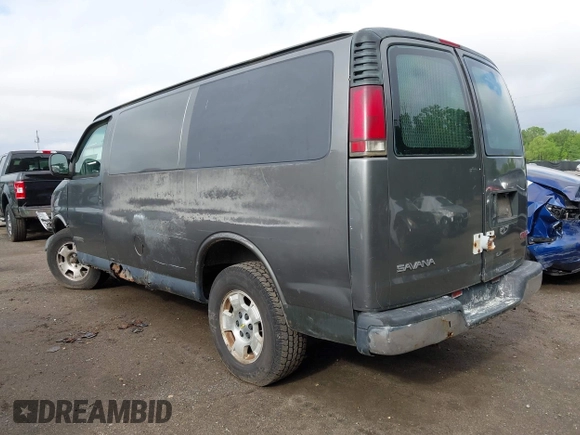 2000 GMC Savana z VIN 1GTFG25R3Y1228802, wystawiony jako IAAI lot #42191466 z przebiegiem 231 335 mil mil oraz . Historia ofert i sprzedaży dostępna na DreamBid. Obrazek 3.