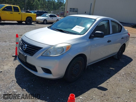 2014 Nissan Versa SV with VIN 3N1CN7AP5EL804830, listed as a IAAI auction lot 41886107 with 140,952 mi miles. Bid and sale history available at carsss.com. Image 2.