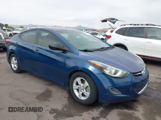 2014 Hyundai Elantra SE z VIN KMHDH4AE8EU163065, wystawiony jako IAAI lot #42336053 z przebiegiem 121 531 mil mil oraz . Historia ofert i sprzedaży dostępna na DreamBid. Obrazek 1.
