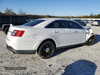 2015 Ford Police Interceptor with VIN 1FAHP2MT3FG208040, listed as a Copart auction lot 81896724 with 91,729 mi miles and Clean title. Bid and sale history available at DreamBid. Image 3.
