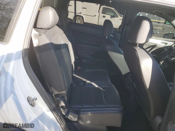 2020 Volkswagen Tiguan SEL Premium R-Line with VIN 3VV4B7AX3LM151191, listed as a Copart auction lot 86322014 with 37,748 mi miles and Salvage Title. Bid and sale history available at carsss.com. Image 11.