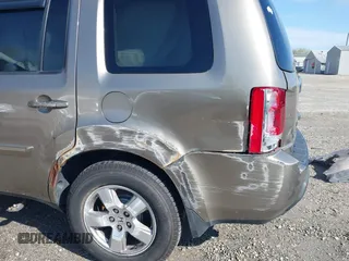 2011 Honda Pilot EX-L with VIN 5FNYF4H53BB063509, listed as a IAAI auction lot 41949079 with 173,580 mi miles. Bid and sale history available at carsss.com. Image 20.