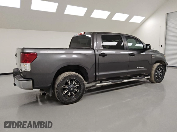 2011 Toyota Tundra z VIN 5TFEY5F10BX115722, wystawiony jako Copart lot #47325435 z przebiegiem 231 924 mil mil oraz Czysty tytuł • Clean title. Historia ofert i sprzedaży dostępna na DreamBid. Obrazek 3.
