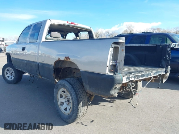 2005 Chevrolet Silverado 1500 Z71 z VIN 1GCEK19B35Z150360, wystawiony jako IAAI lot #41923111 z przebiegiem Nie podano mil oraz . Historia ofert i sprzedaży dostępna na DreamBid. Obrazek 3.