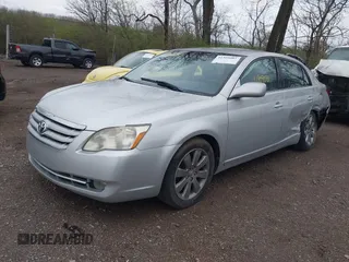 2006 Toyota Avalon XL with VIN 4T1BK36B56U122203, listed as a IAAI auction lot 41909081 with 227,587 mi miles and . Bid and sale history available at carsss.com. Image 17.