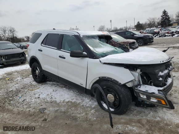 2018 Ford Police Interceptor Utility with VIN 1FM5K8AR0JGB91872, listed as a Copart auction lot 45582615 with 0 mi miles and Salvage Title. Bid and sale history available at carsss.com. Image 4.