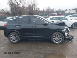 2023 Buick Encore GX Essence z VIN KL4MMGSL7PB104001, wystawiony jako IAAI lot #41102851 z przebiegiem 32 766 mil mil oraz . Historia ofert i sprzedaży dostępna na DreamBid. Obrazek 14.