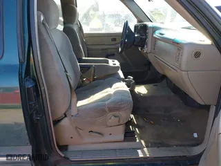 2001 Chevrolet Silverado 1500 LS with VIN 2GCEC19T511157237, listed as a IAAI auction lot 41437720 with 1 mi miles. Bid and sale history available at carsss.com. Image 5.
