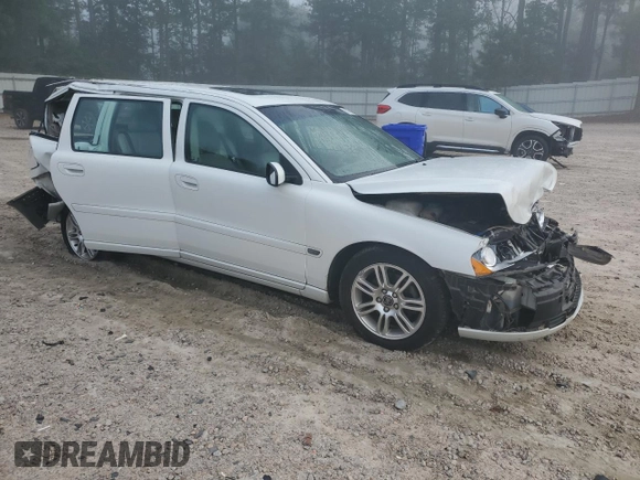 2006 Volvo V70 2.4L with VIN YV1SW612962558219, listed as a Copart auction lot 61853785 with 132,960 mi miles and Salvage title. Bid and sale history available at DreamBid. Image 4.