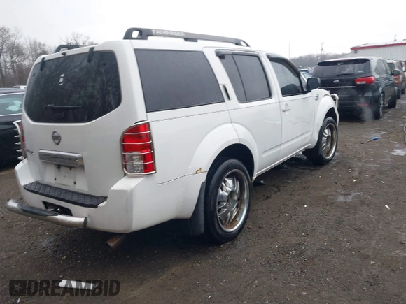 2005 Nissan Pathfinder SE with VIN 5N1AR18U15C734896, listed as a IAAI auction lot 41038342 with 188,910 mi miles. Bid and sale history available at carsss.com. Image 4.