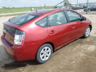 2005 Toyota Prius with VIN JTDKB20U853031729, listed as a IAAI auction lot 42122028 with 299,999 mi miles. Bid and sale history available at carsss.com. Image 4.