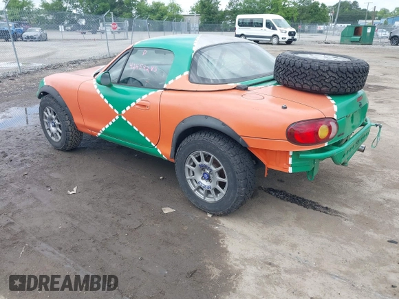 1999 Mazda MX-5 Miata with VIN JM1NB3531X0116676, listed as a IAAI auction lot 42454285 with 201,534 mi miles and . Bid and sale history available at DreamBid. Image 3.