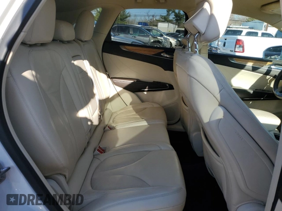 2016 Lincoln MKC Select с VIN 5LMCJ2D93GUJ21387, выставлен на аукционе Copart как лот 48626435 с пробегом 85 209 миль миль и Списание • Salvage title. История ставок и продаж доступна на DreamBid. Изображение 12.