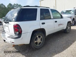 2007 Chevrolet TrailBlazer LS with VIN 1GNDS13S072230724, listed as a IAAI auction lot 41950614 with 195,449 mi miles and . Bid and sale history available at DreamBid. Image 4.