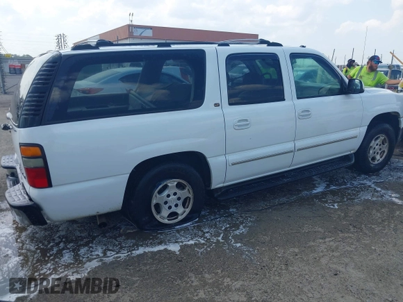 2004 Chevrolet Suburban LT with VIN 1GNEC16Z94J104406, listed as a IAAI auction lot 40114761 with 243,468 mi miles. Bid and sale history available at carsss.com. Image 4.