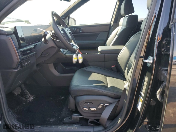 2024 Hyundai Santa Fe Calligraphy with VIN 5NMP5DGL6RH030088, listed as a Copart auction lot 48464165 with 10,219 mi miles and Salvage Title. Bid and sale history available at carsss.com. Image 7.