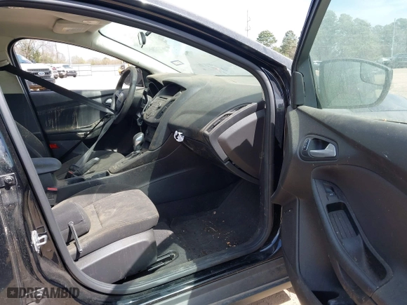 2017 Ford Focus SE with VIN 1FADP3K23HL342085, listed as a IAAI auction lot 41820615 with 1 mi miles. Bid and sale history available at carsss.com. Image 5.