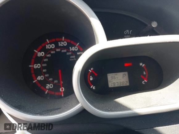 2010 Pontiac Vibe 1SB with VIN 5Y2SP6E04AZ410992, listed as a IAAI auction lot 42539506 with 197,382 mi miles and . Bid and sale history available at DreamBid. Image 7.