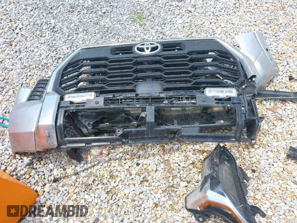 2022 Toyota Tundra SR5 with VIN 5TFLA5AB3NX017848, listed as a IAAI auction lot 42429134 with 53,883 mi miles and . Bid and sale history available at DreamBid. Image 12.