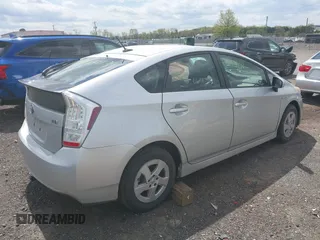 2011 Toyota Prius I with VIN JTDKN3DU4B5331470, listed as a IAAI auction lot 42012113 with 1 mi miles. Bid and sale history available at carsss.com. Image 4.