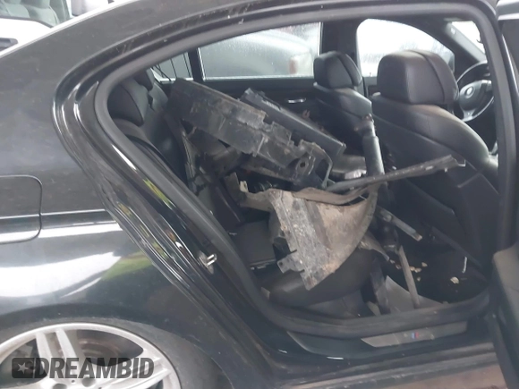 2011 BMW 7 Series 750Li xDrive с VIN WBAKC8C5XBC431840, выставлен на аукционе IAAI как лот 41789528 с пробегом Не указан миль и . История ставок и продаж доступна на DreamBid. Изображение 8.