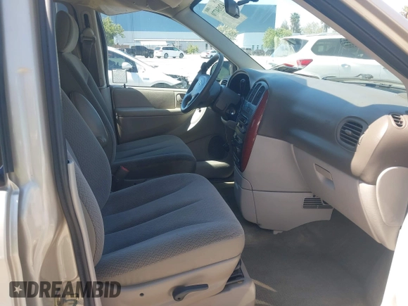 2005 Chrysler Town & Country with VIN 1C4GP45R25B370709, listed as a IAAI auction lot 42034770 with 147,675 mi miles. Bid and sale history available at carsss.com. Image 5.