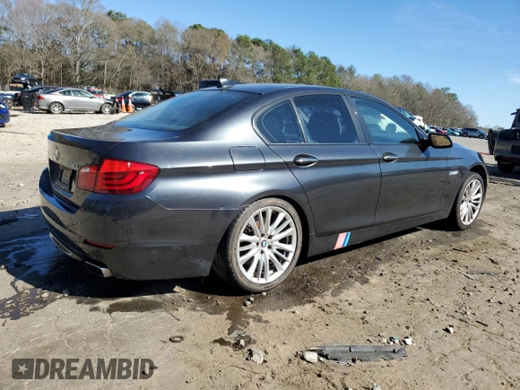 2011 BMW 5 Series 550i z VIN WBAFR9C59BC270466, wystawiony jako Copart lot #49462435 z przebiegiem 160 825 mil mil oraz Szkoda całkowita • Salvage title. Historia ofert i sprzedaży dostępna na DreamBid. Obrazek 3.