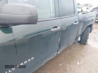 2014 Chevrolet Silverado 1500 LT with VIN 1GCRCREH7EZ340962, listed as a IAAI auction lot 41470994 with 179,326 mi miles and . Bid and sale history available at DreamBid. Image 6.