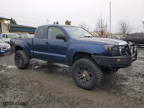 2005 Toyota Tacoma with VIN 5TEUU42NX5Z041121, listed as a Copart auction lot 83841474 with 220,040 mi miles and Salvage Title. Bid and sale history available at carsss.com. Image 4.