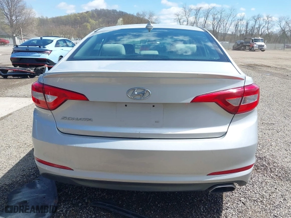 2015 Hyundai Sonata 2.4L SE with VIN 5NPE24AF9FH184084, listed as a IAAI auction lot 42012096 with 135,440 mi miles. Bid and sale history available at carsss.com. Image 17.