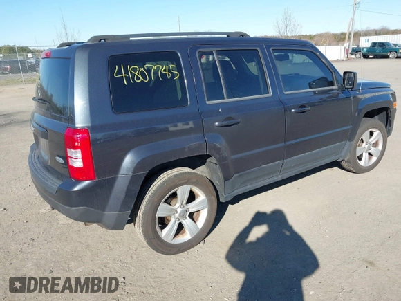 2014 Jeep Patriot Latitude with VIN 1C4NJRFB0ED693359, listed as a IAAI auction lot 41807745 with 172,183 mi miles. Bid and sale history available at carsss.com. Image 4.