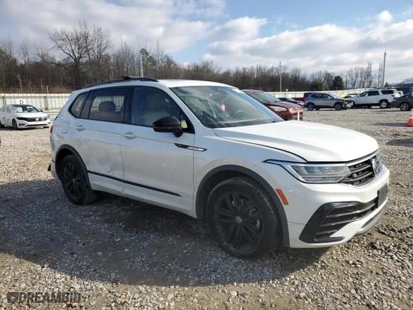 2022 Volkswagen Tiguan SE R-Line Black with VIN 3VVCB7AX8NM132084, listed as a Copart auction lot 45324885 with 36,546 mi miles and Salvage Title. Bid and sale history available at carsss.com. Image 4.