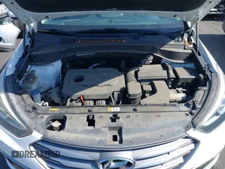 2017 Hyundai Santa Fe 2.4L z VIN 5XYZTDLB0HG403842, wystawiony jako IAAI lot #42206543 z przebiegiem 77 900 mil mil oraz . Historia ofert i sprzedaży dostępna na DreamBid. Obrazek 10.