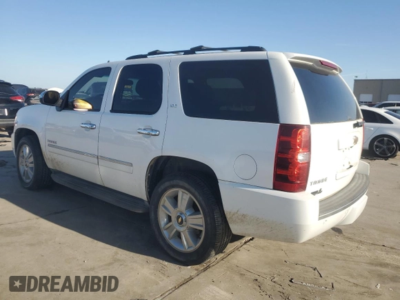 2010 Chevrolet Tahoe LTZ z VIN 1GNUCCE06AR203496, wystawiony jako Copart lot #83473464 z przebiegiem 157 480 mil mil oraz Szkoda całkowita • Salvage title. Historia ofert i sprzedaży dostępna na DreamBid. Obrazek 2.