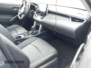 2022 Toyota Corolla Cross XLE with VIN 7MUDAABG6NV007009, listed as a IAAI auction lot 42409061 with 37,178 mi miles and . Bid and sale history available at DreamBid. Image 5.