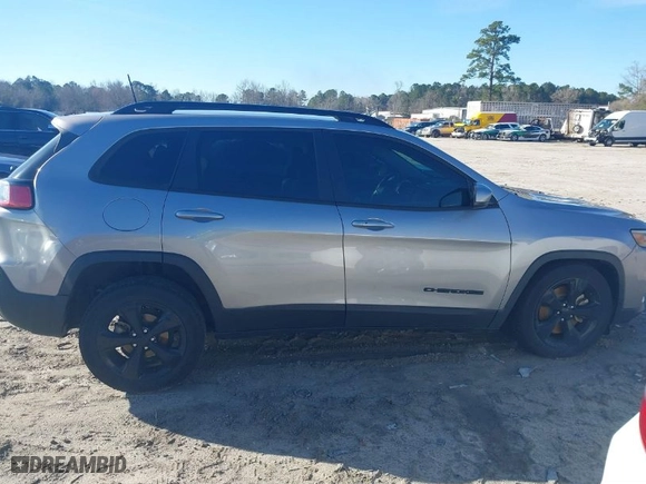 2019 Jeep Cherokee Latitude Plus with VIN 1C4PJLLB0KD448373, listed as a IAAI auction lot 41589622 with 75,835 mi miles. Bid and sale history available at carsss.com. Image 14.