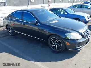 2013 Mercedes-Benz S-Class S 550 with VIN WDDNG7DB2DA501015, listed as a IAAI auction lot 41511270 with 210,206 mi miles. Bid and sale history available at carsss.com. Image 1.