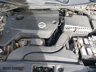 2014 Nissan Altima 2.5 with VIN 1N4AL3AP9EC137748, listed as a IAAI auction lot 41129379 with 201,176 mi miles. Bid and sale history available at carsss.com. Image 10.